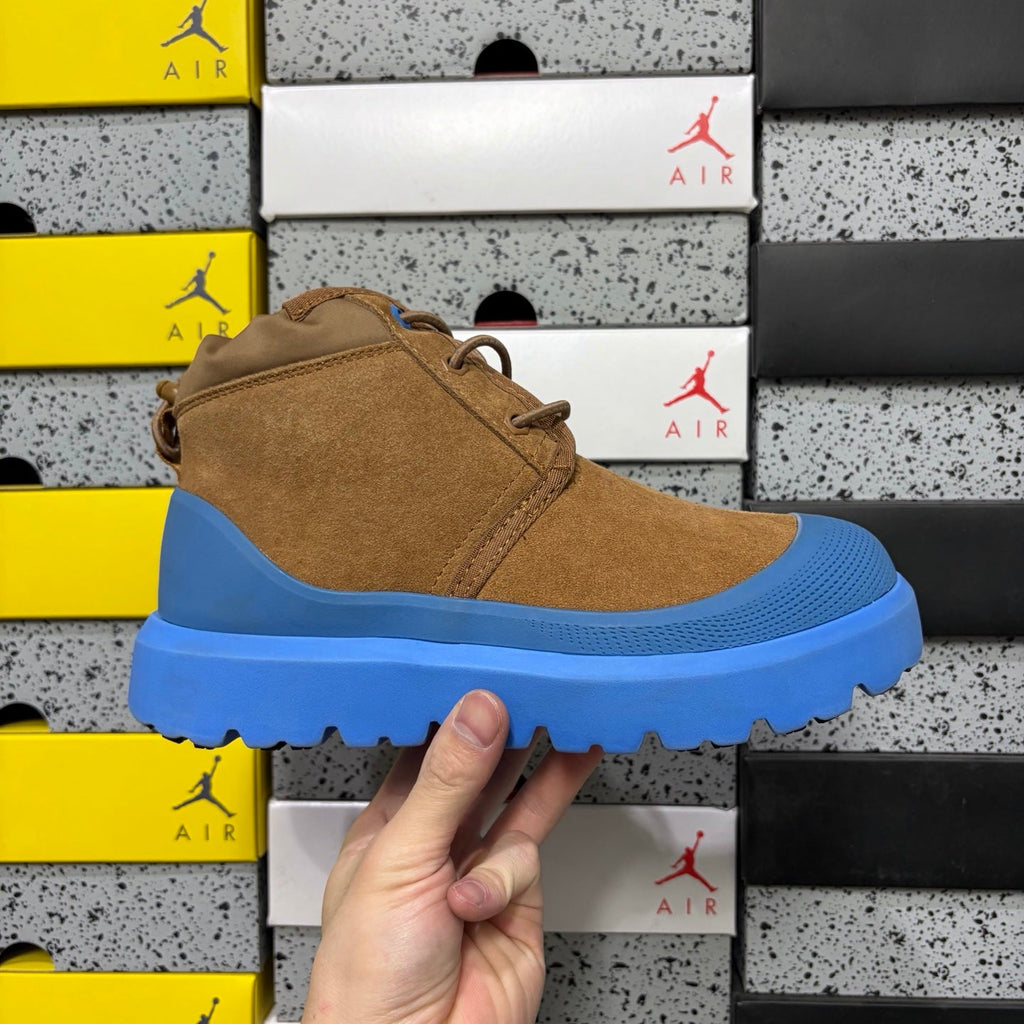 UGG Lace-Up Hiker Chukka Boot – Suede Boot with Blue Lug Sole, Knit Collar & Blue Eyelets in Tan