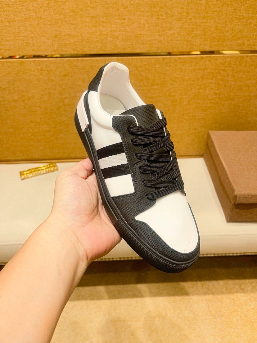 Dolce & Gabbana Black and White Stripe Low-Top Sneakers