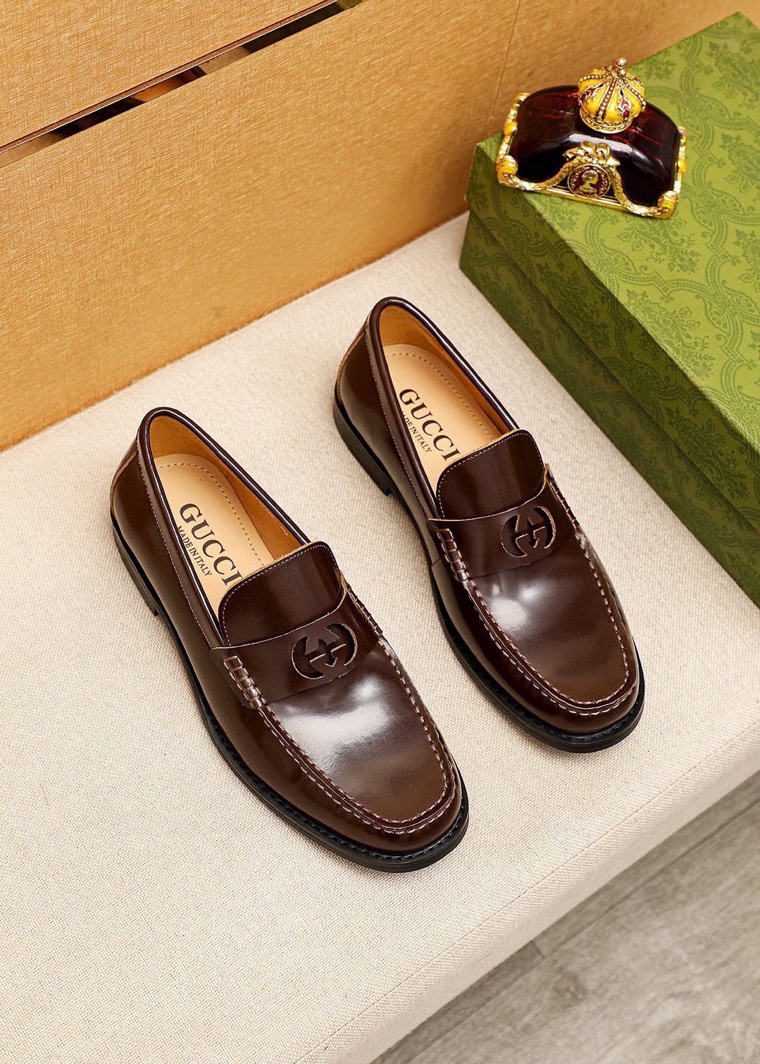 Gucci Metal-Accent Moc-Toe Loafers